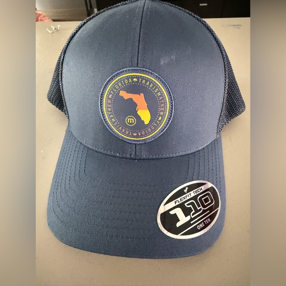 Travismathew Flexfit tech adjustable SnapBack trucker hat- nwt - Picture 1 of 3